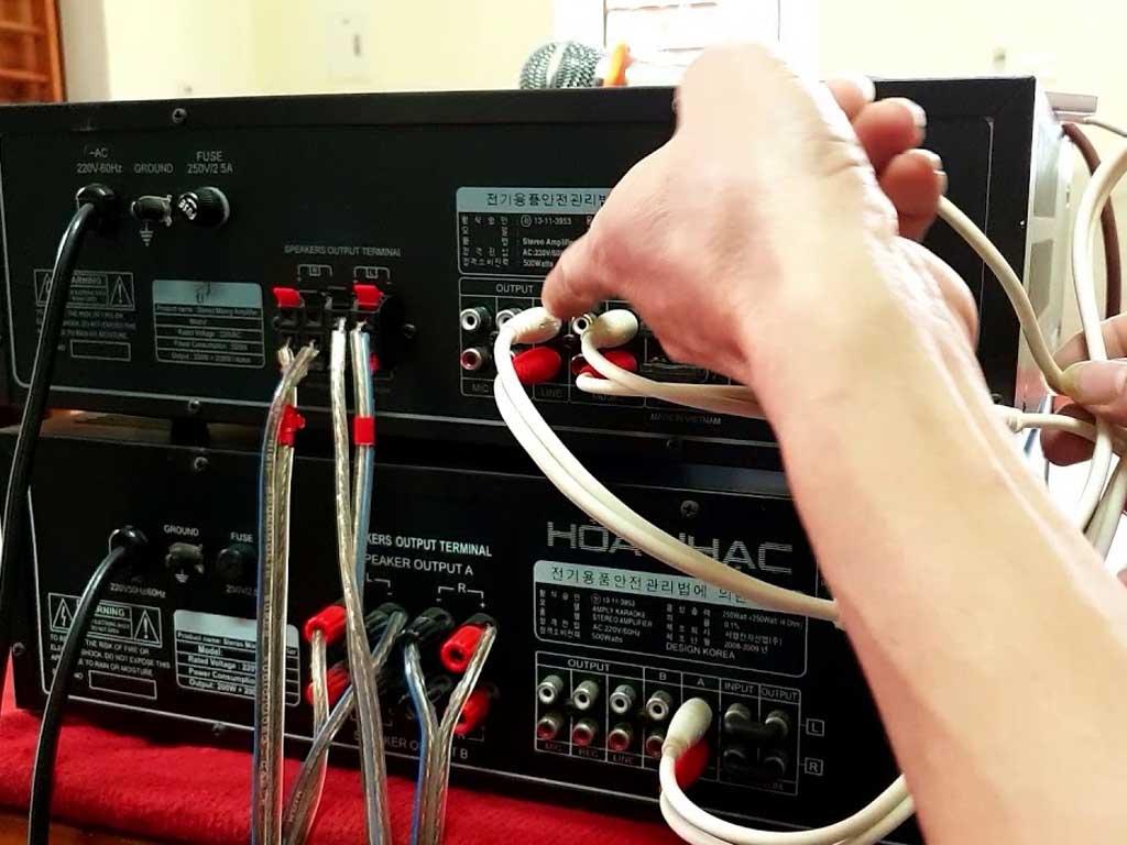 Cách đấu 2 loa vào 1 amply "nghe nhạc max phê"