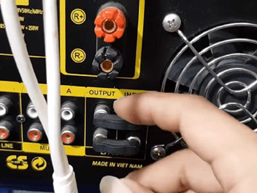 Cầu chữ U trên amply là gì 1 chi tiết nhỏ mà dân audio sành không bỏ qua