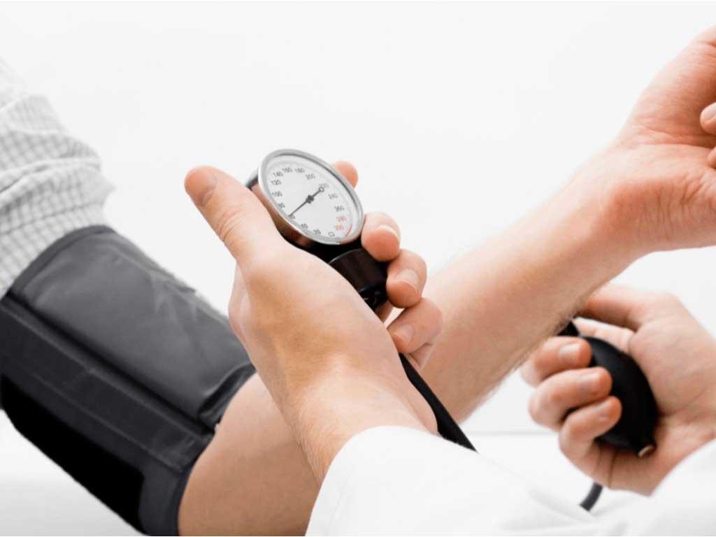 Nguyên nhân dẫn đến cao huyết áp: 5 thói quen 90% người trẻ mắc mà không biết