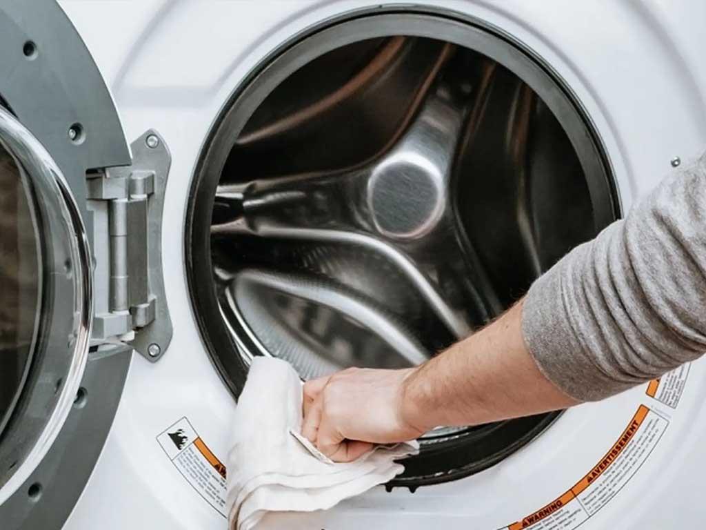 Bao lâu vệ sinh máy giặt 1 lần để quần áo sạch thơm không ám mùi ẩm mốc