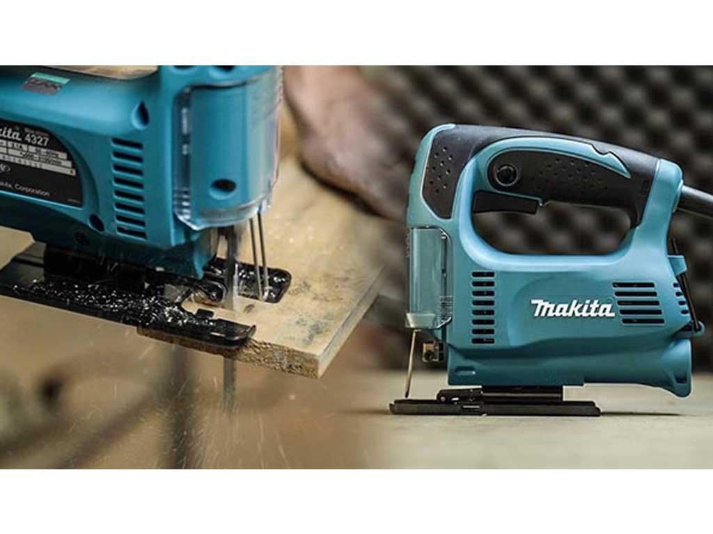 Sử dụng máy cưa lọng cầm tay an toàn cắt êm đẹp không mẻ gỗ tay nghề như thợ