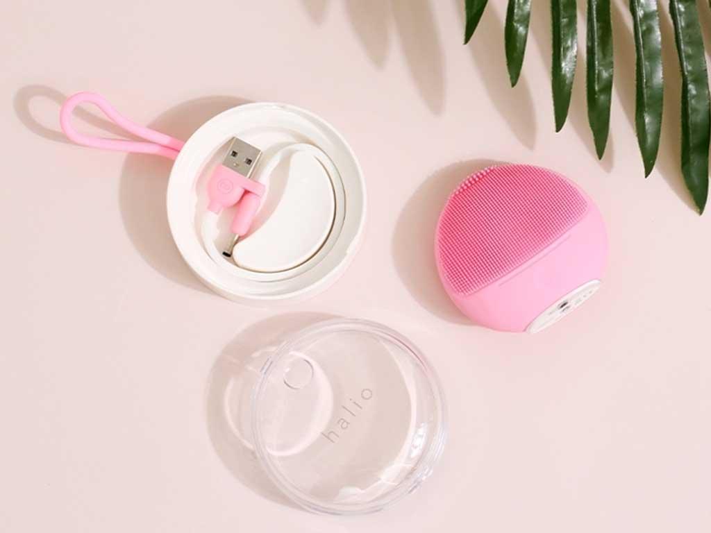 Cách dùng máy rửa mặt Halio 5 phút làm sạch sâu 90% bã nhờn, da căng bóng