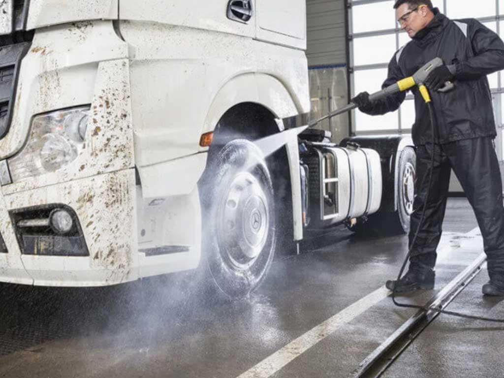 Kinh nghiệm mua máy rửa xe cao áp: 5 tiêu chí chọn máy mạnh bền tiết kiệm điện