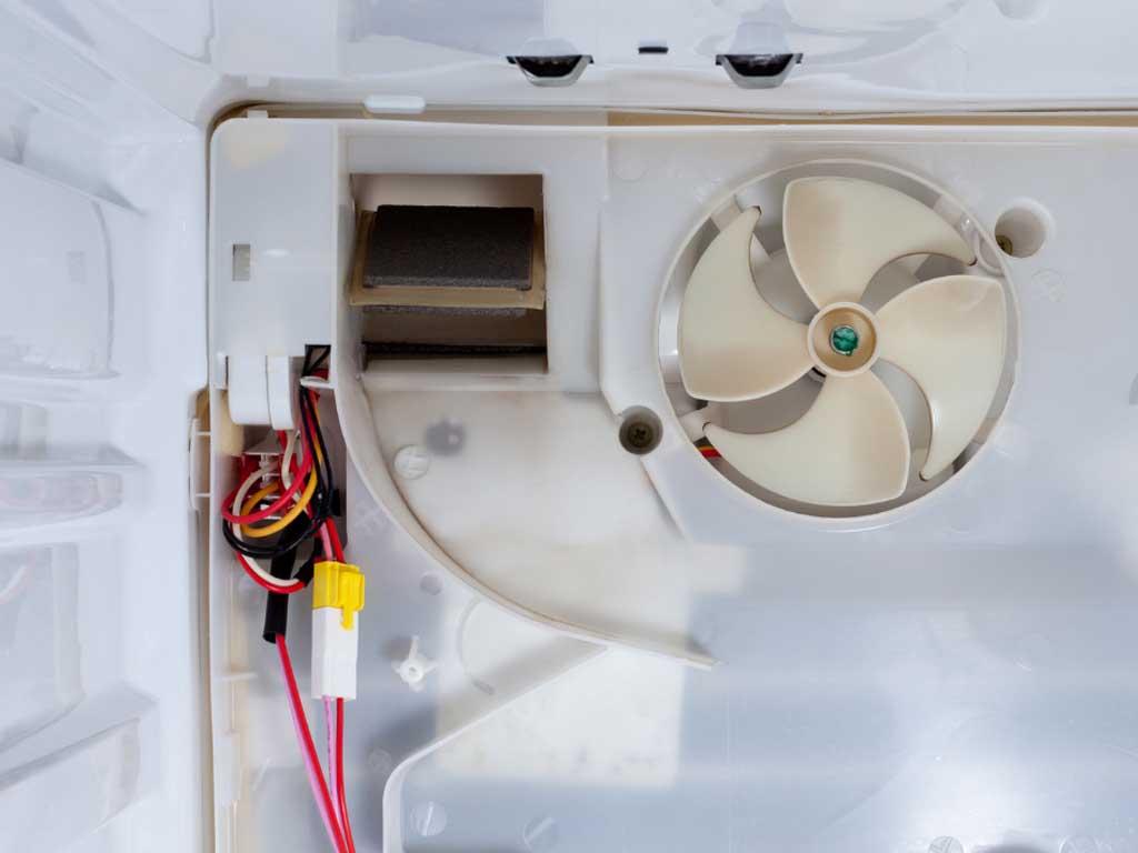 Quạt gió tủ lạnh có chạy liên tục không? Giải đáp 3 hiểu lầm tốn điện