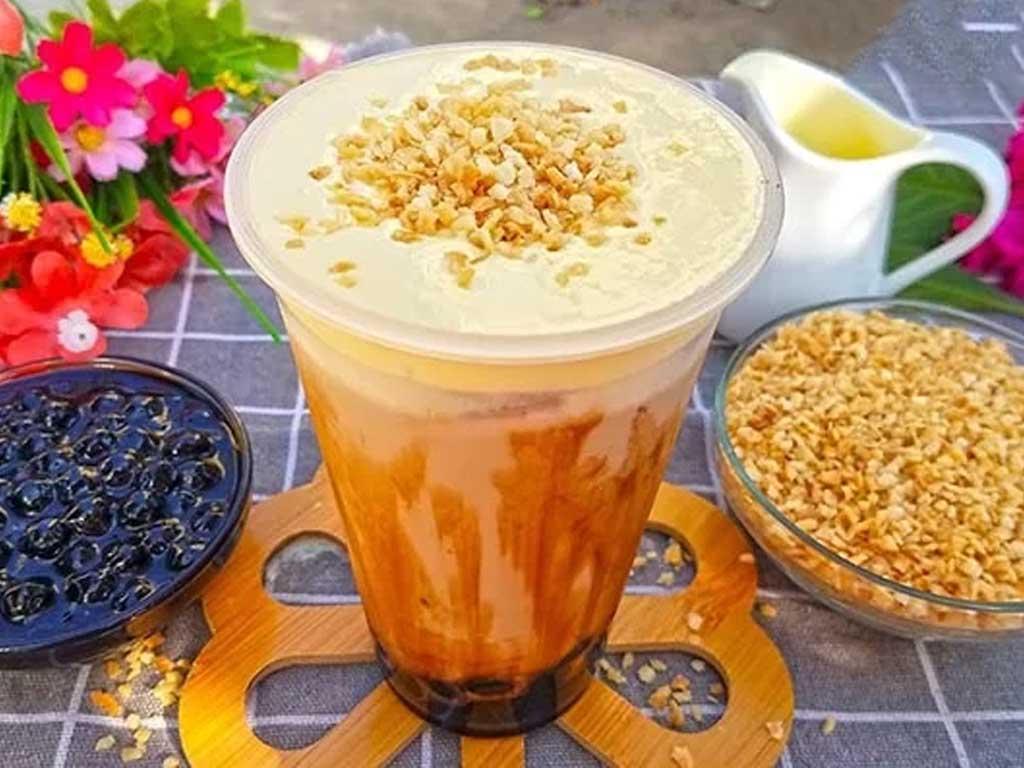 Cách làm trà sữa kem trứng trân châu đường đen béo thơm trong 9 phút