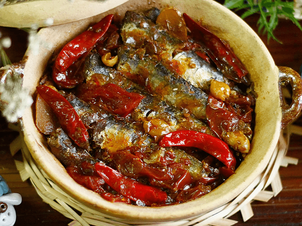 Cách kho cá trích ngon như cá hộp, chỉ cần nằm lòng "độc chiêu" của mẹ