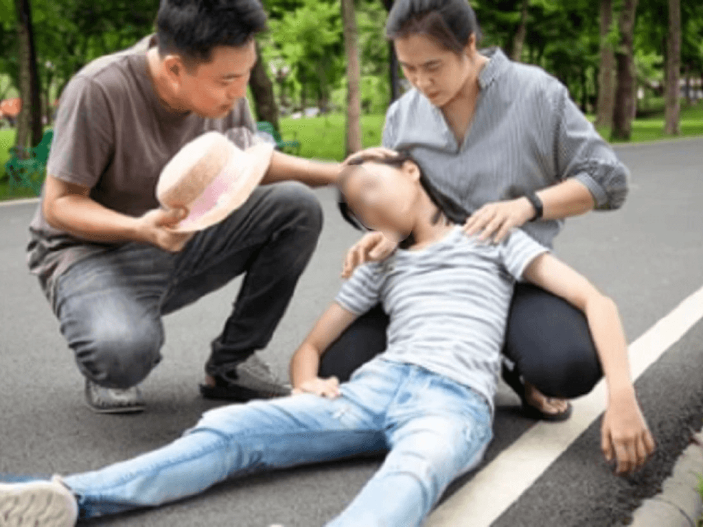 Cách xử lý khi bị sốc nhiệt nóng chuẩn y tế, đừng xử lý sai kẻo nguy hiểm