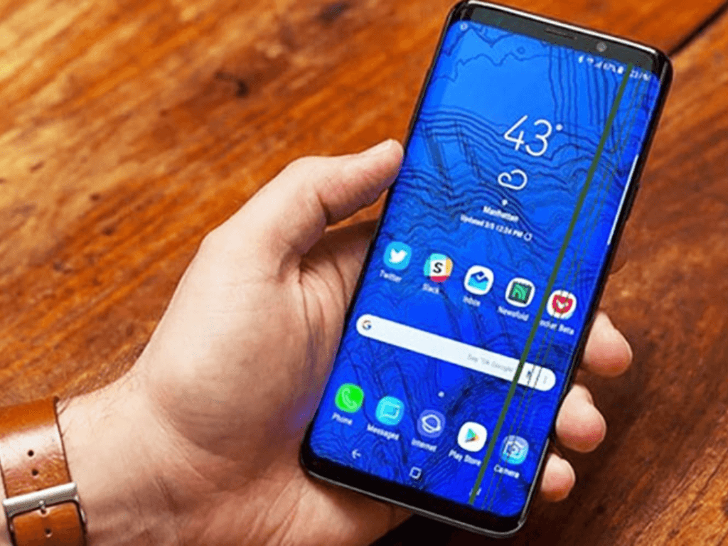 Màn hình điện thoại bị sọc dọc màu xanh là lỗi gì? Cách sửa tại nhà cực "mượt"