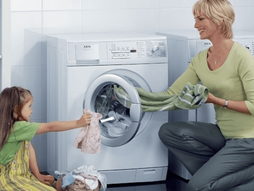 Cách cho thêm quần áo vào máy giặt Electrolux: Bí quyết ít ai biết, cực tiện lợi