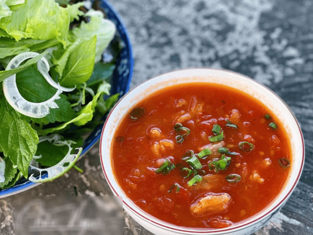 Cách làm sốt cà chua chấm rau sống ngon mê, chuẩn vị nhà hàng chỉ trong 10 phút