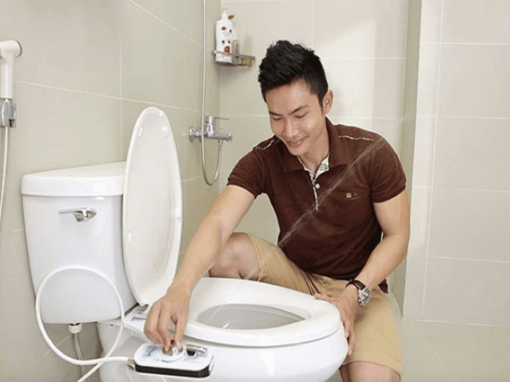 Cách lắp vòi xịt vệ sinh thông minh trong 5 phút, ai cũng tự làm được tại nhà