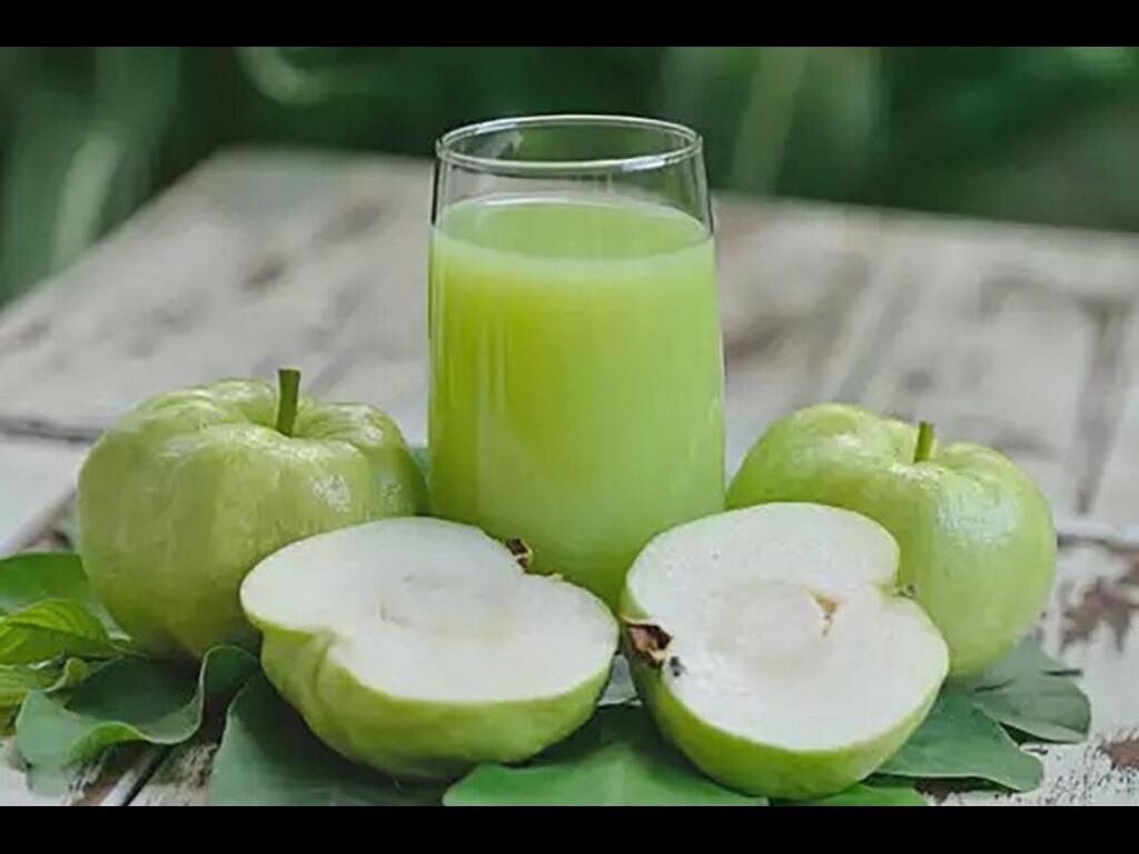 Cách làm nước ép ổi bằng máy xay sinh tố