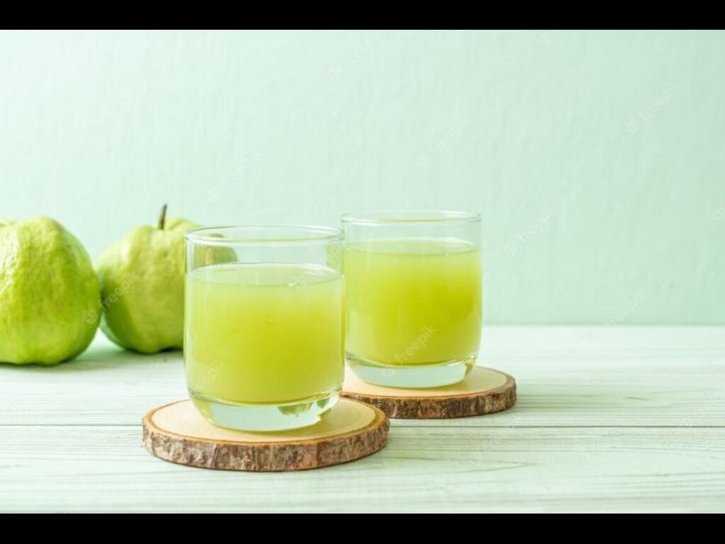 Cách làm nước ép ổi bằng máy xay sinh tố