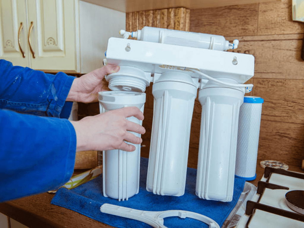 van-xa-hong-khien-may-loc-nuoc-ra-nhieu-nuoc-thai