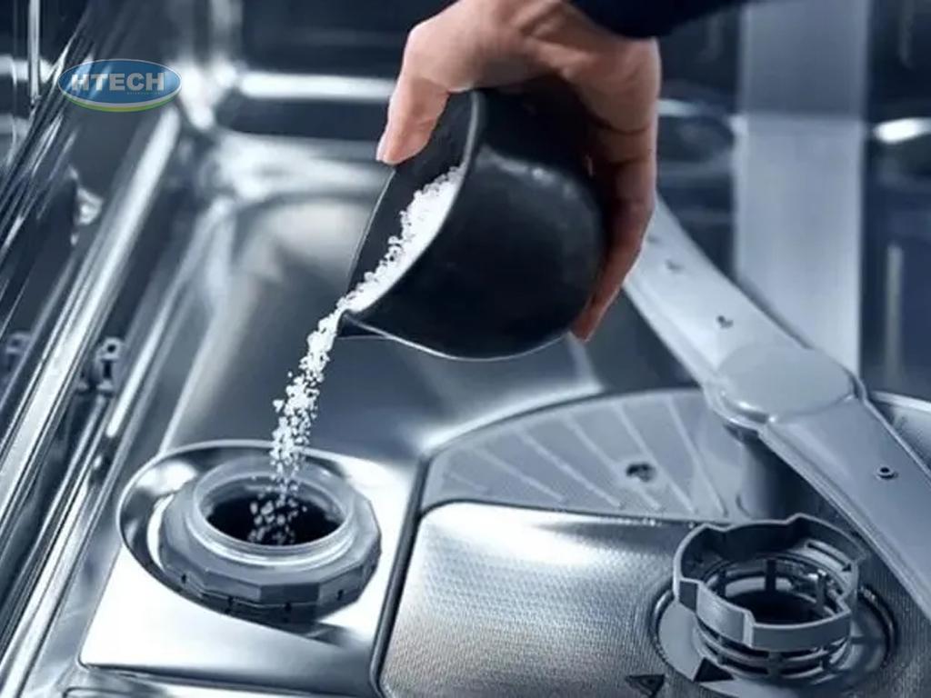 cach-do-muoi-cho-may-rua-bat-duc