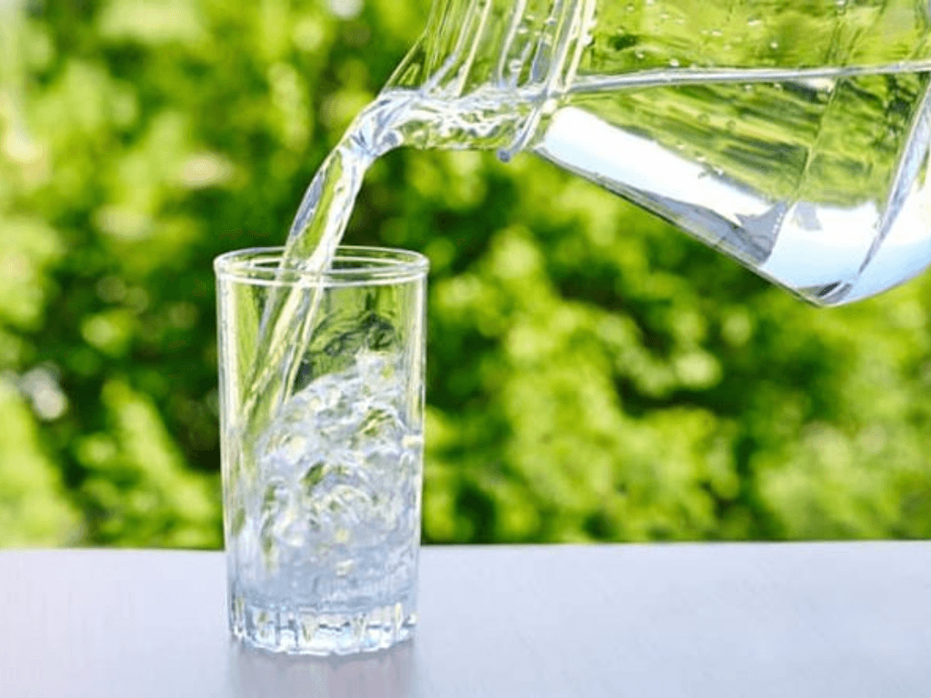 uong-nuoc-sao-cho-dung-sau-khi-ngu-day