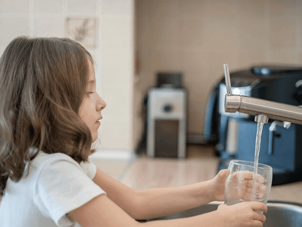 bom-tang-ap-may-loc-nuoc-la-gi