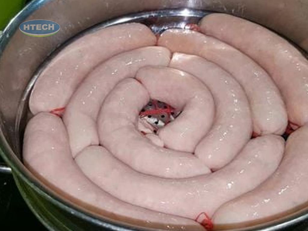 cach-lam-xuc-xich-thit-lon-don-gian