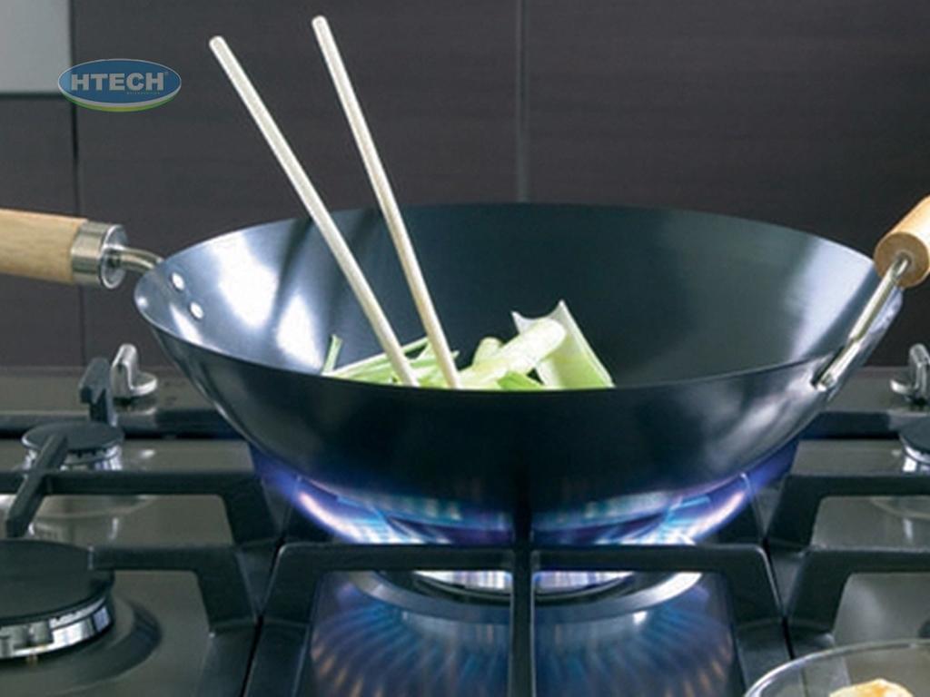 tai-sao-noi-nhom-bi-den-khi-luoc-trung