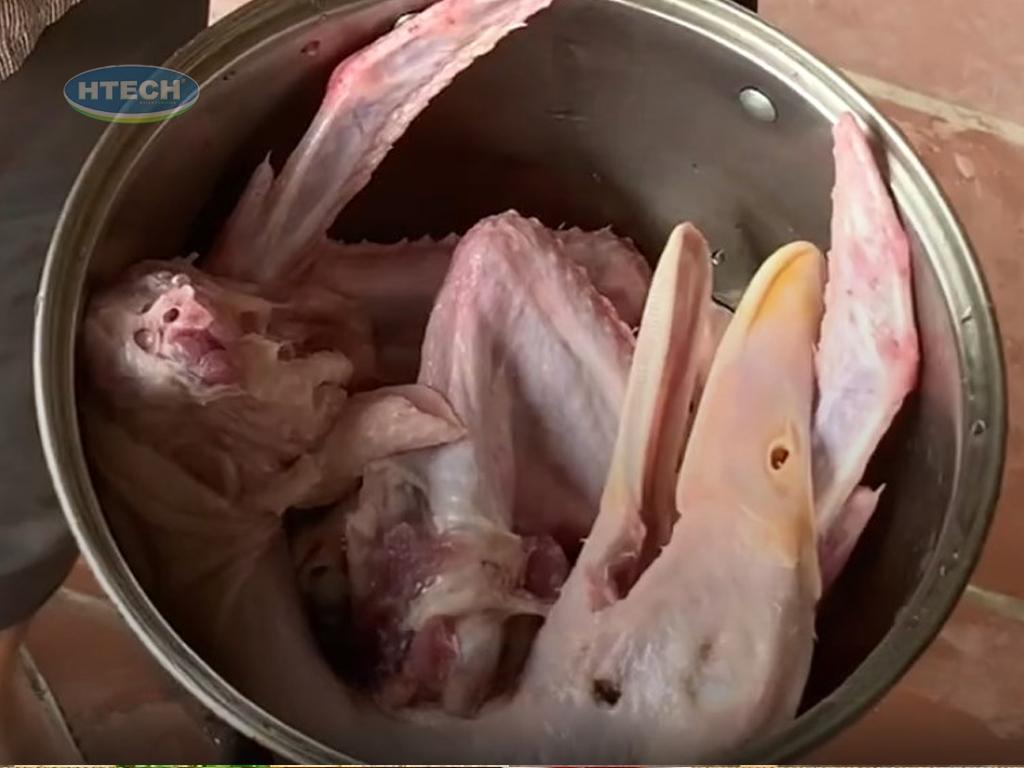 cach-ham-tiet-canh-vit-bang-mi-chinh-tai-nha