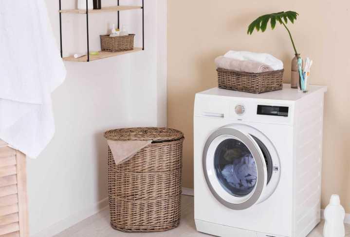 Máy giặt cửa trên có nên mua? So sánh máy giặt cửa trên cửa trước?