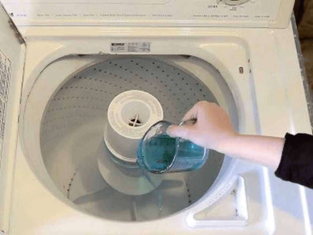 Cách vệ sinh máy giặt cửa trên tại nhà