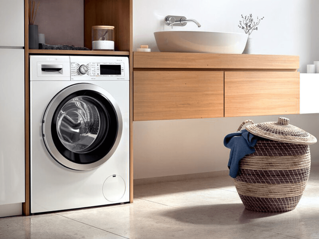 Máy giặt Bosch cũng thường có hiệu suất giặt cao, giúp loại bỏ hiệu quả các vết bẩn và mùi khó chịu trên quần áo