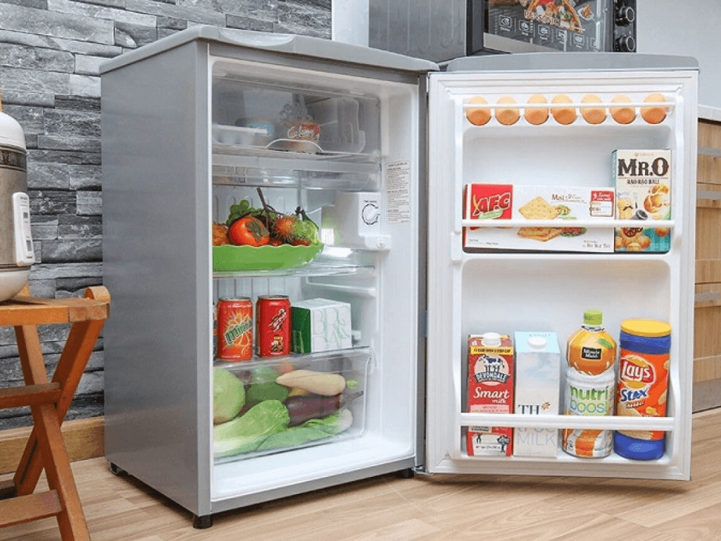 So sánh tủ lạnh mini Aqua và tủ lạnh mini Electrolux