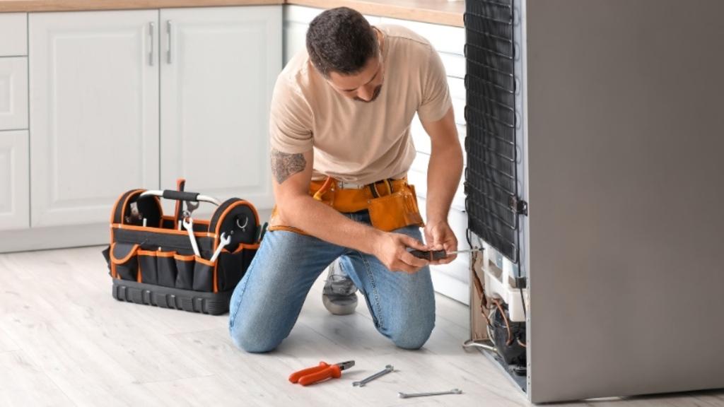 Hướng dẫn thay block tủ lạnh tại nhà an toàn và đơn giản