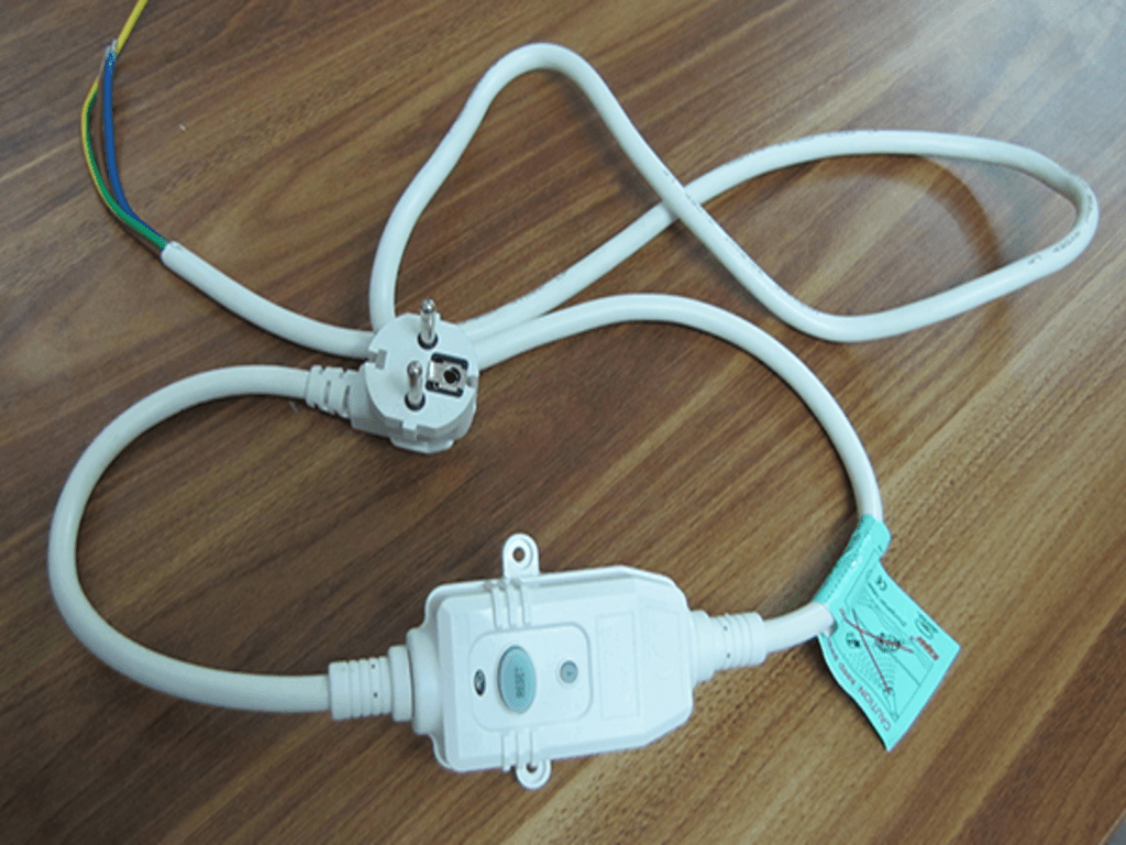 Mách bạn 3 bước thay dây chống giật bình nóng lạnh tại nhà hiệu quả 100%
