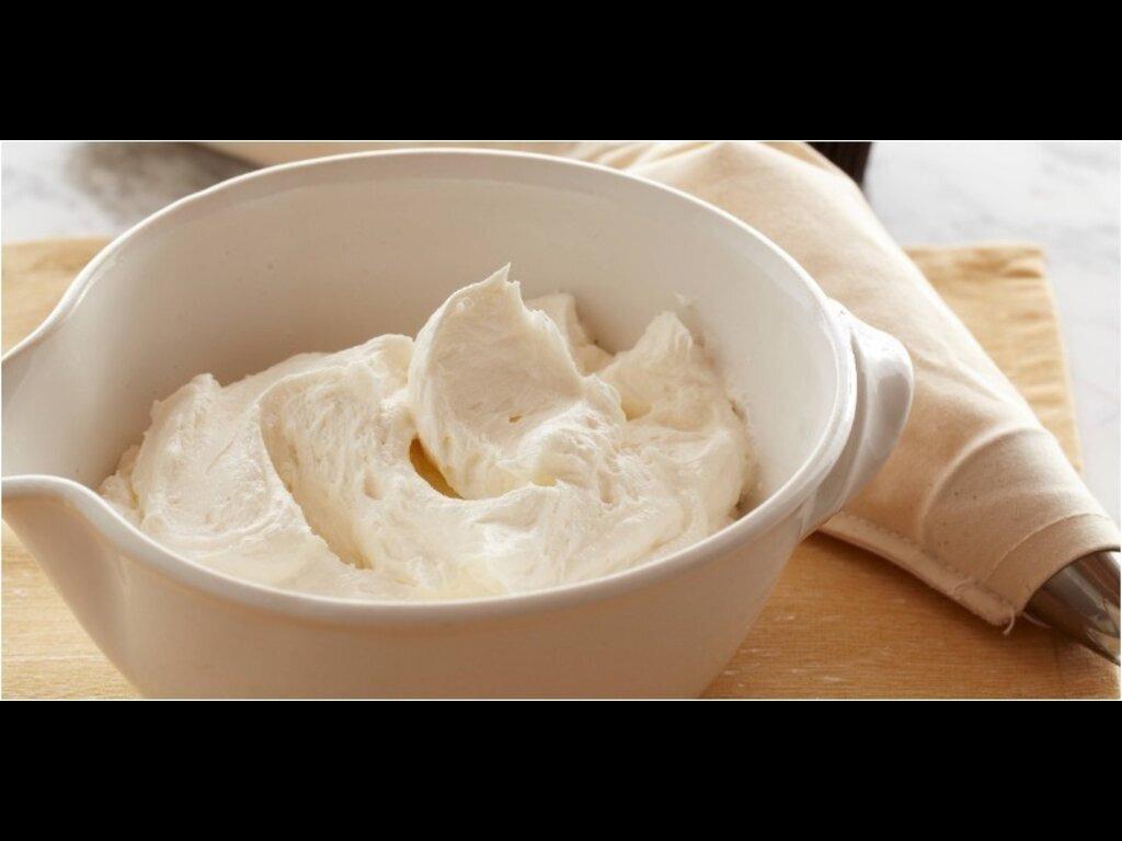 đánh whipping cream bằng máy xay sinh tố