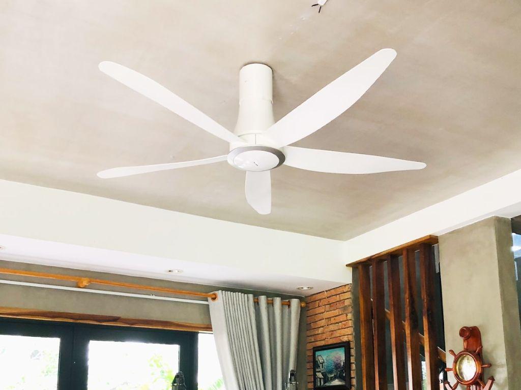 Đánh giá chi tiết quạt trần Panasonic 5 cánh F-60TDN có điều khiển - Điện máy Htech