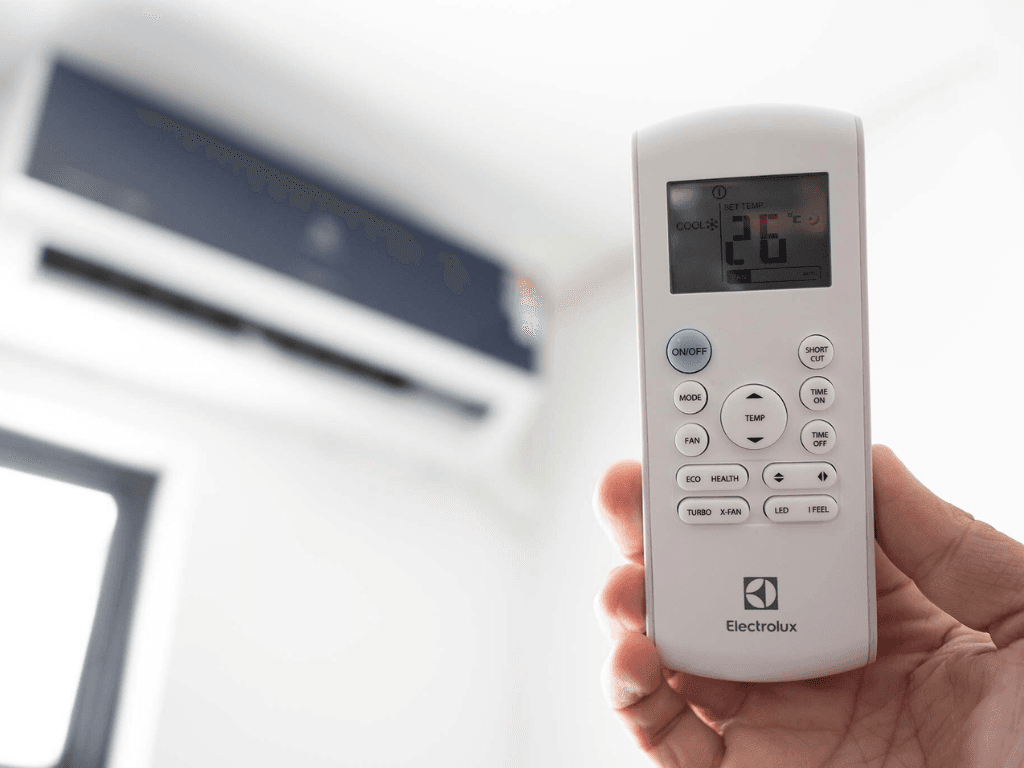 Chia sẻ cách sử dụng điều khiển điều hòa Electrolux chi tiết từ A đến Z