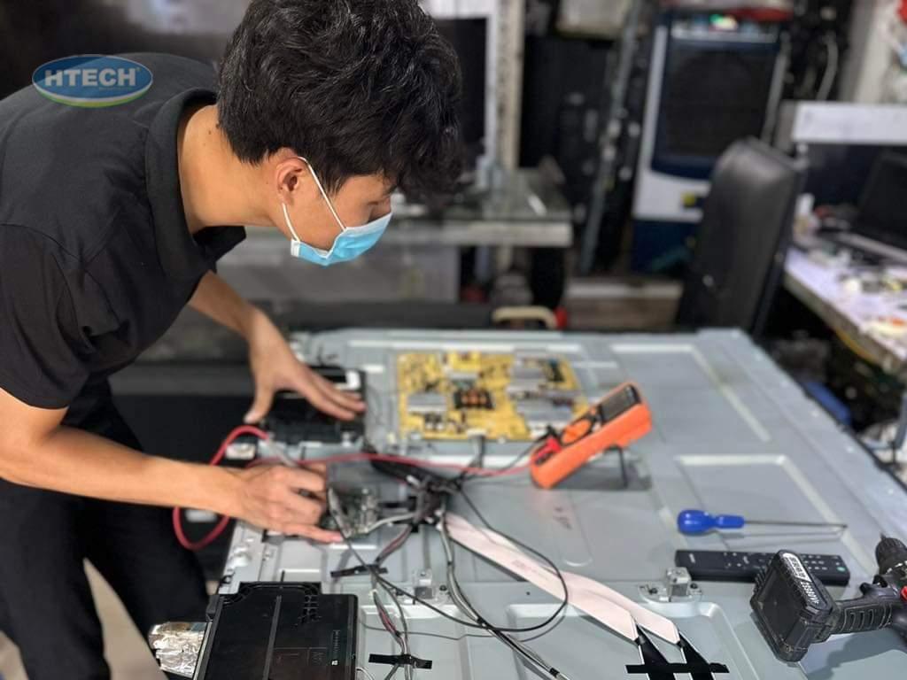 Thay màn hình tivi Samsung giá bao nhiêu? Bảo hành 6 tháng tại ...