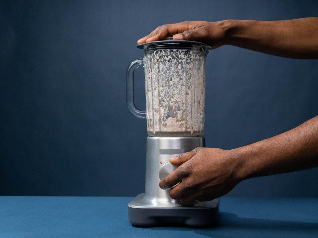 Cách vệ sinh máy xay sinh tố Philips HR2115 đúng cách để máy luôn bền đẹp