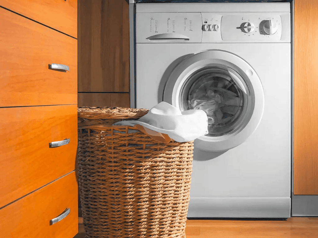 Cách xả nước trong máy giặt Samsung ra ngoài trong trường hợp khẩn cấp