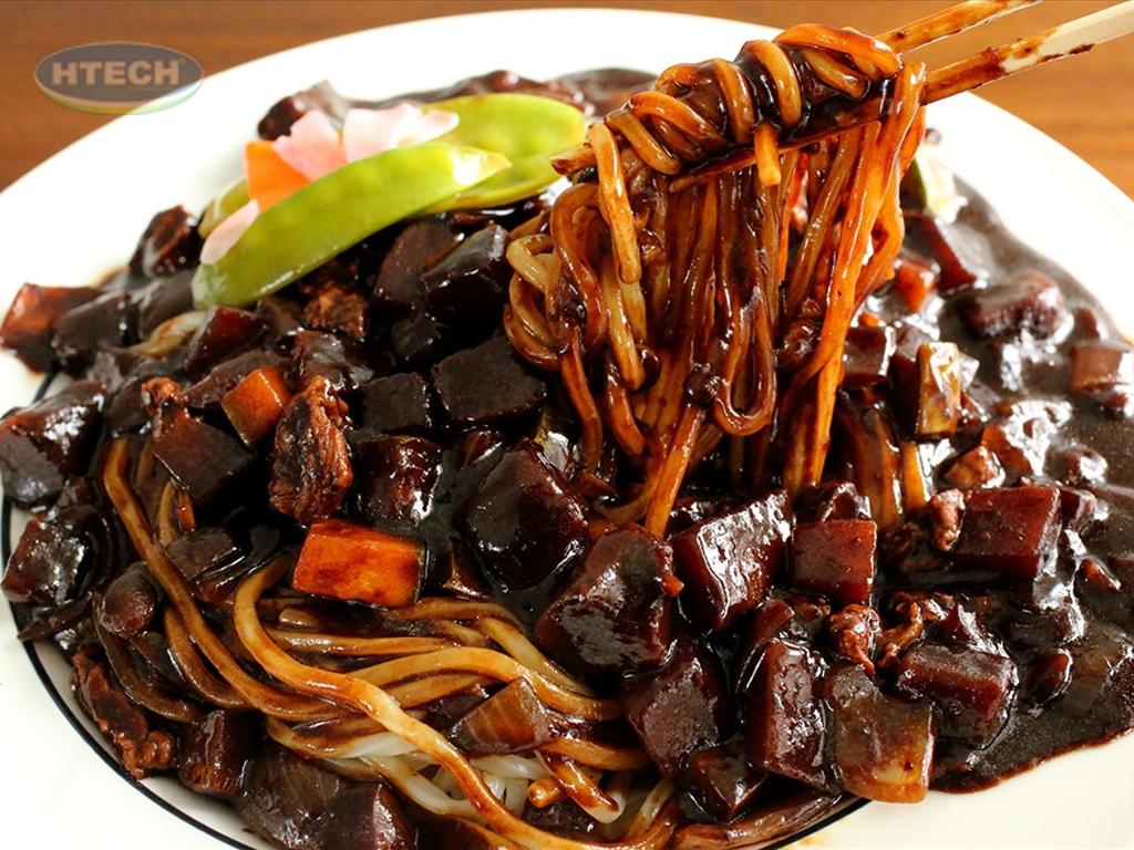 cach-nau-mi-tuong-den-goi-ngon