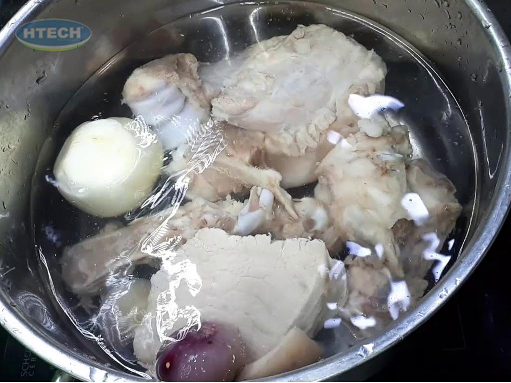 cach-nau-hu-tieu-ngon-don-gian