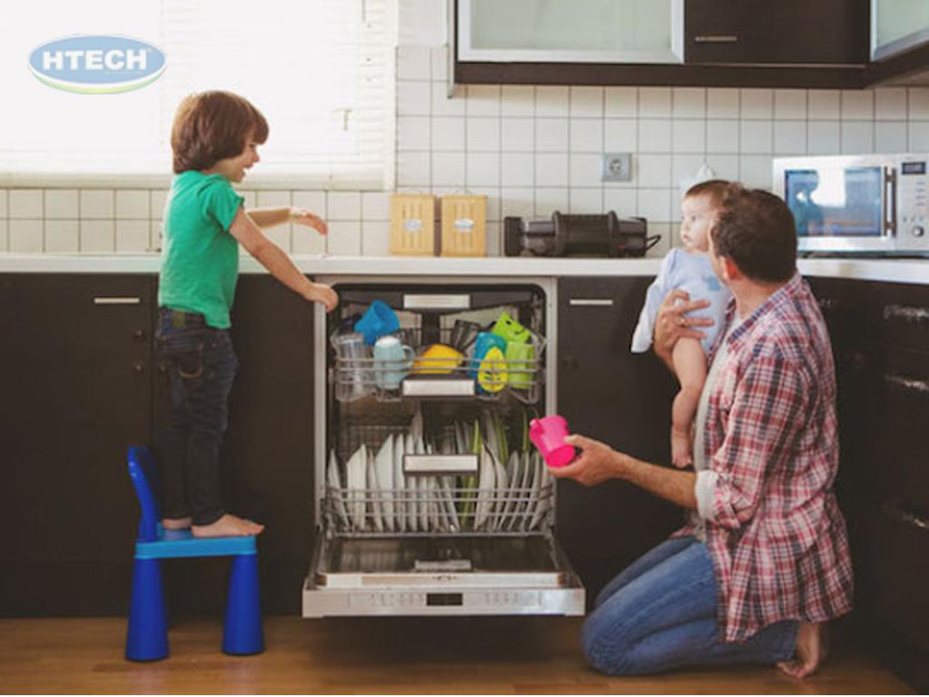 tang-may-rua-bat-nhan-ngay-8-3