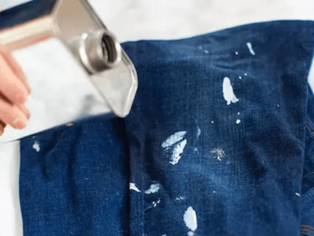 meo-tay-son-tren-quan-ao-da-kho