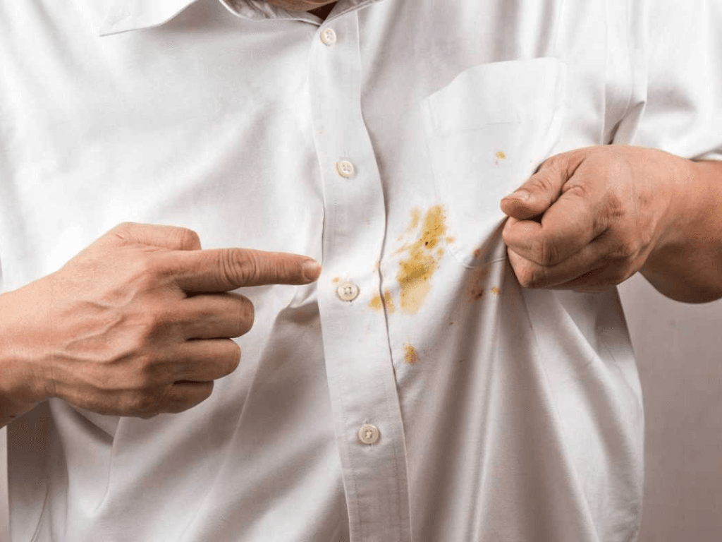 Cách tẩy vết dầu mỡ trên quần áo, phù phép cho trang phục sạch bong như mới