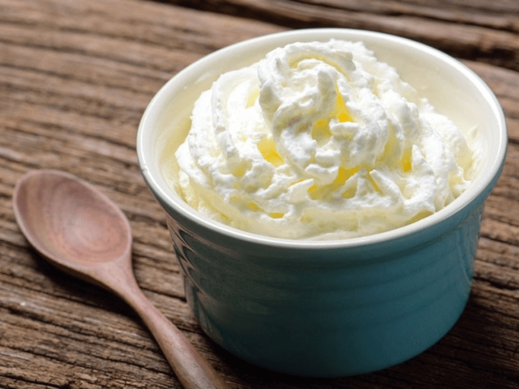 bao-quan-whipping-cream-da-danh-bong