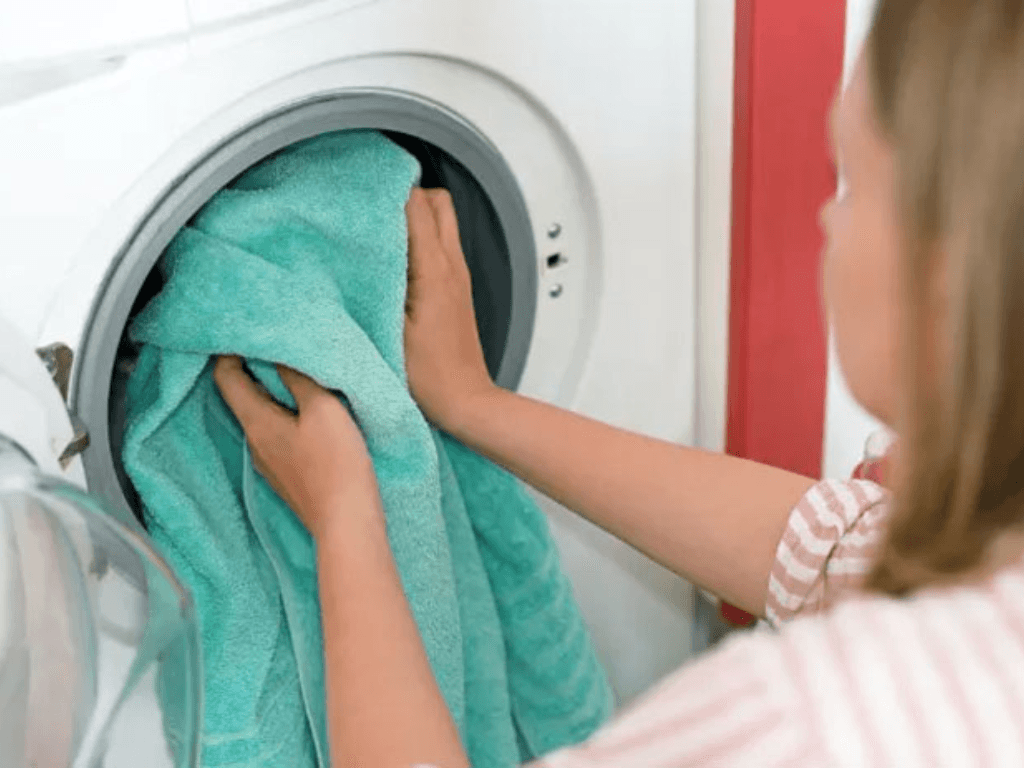 huong-dan-chi-tiet-cach-dung-may-say-quan-ao