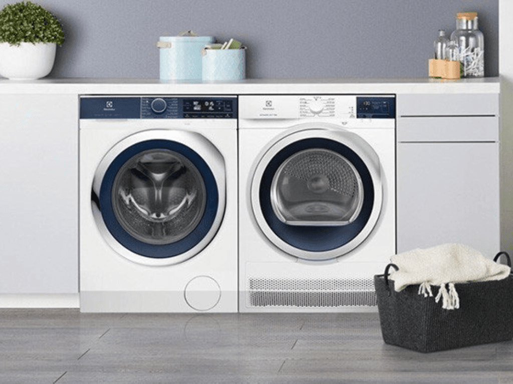 ket-hop-su-dung-che-do-say-hoi-nuoc-tren-may-say-quan-ao-electrolux-7kg-edv705