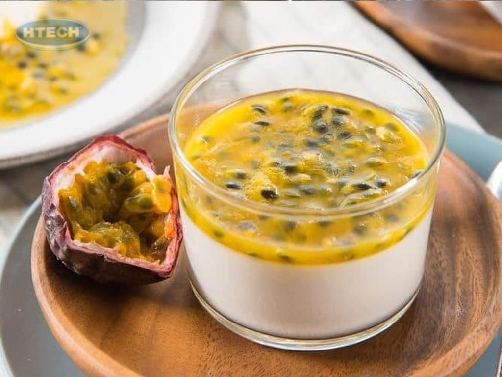 cach-lam-panna-cotta-sua-chua-chanh-day