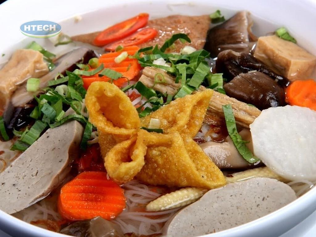 cach-nau-hu-tieu-chay-don-gian