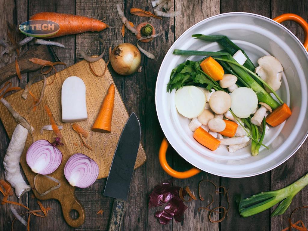 cach-nau-nuoc-leo-hu-tieu-chay