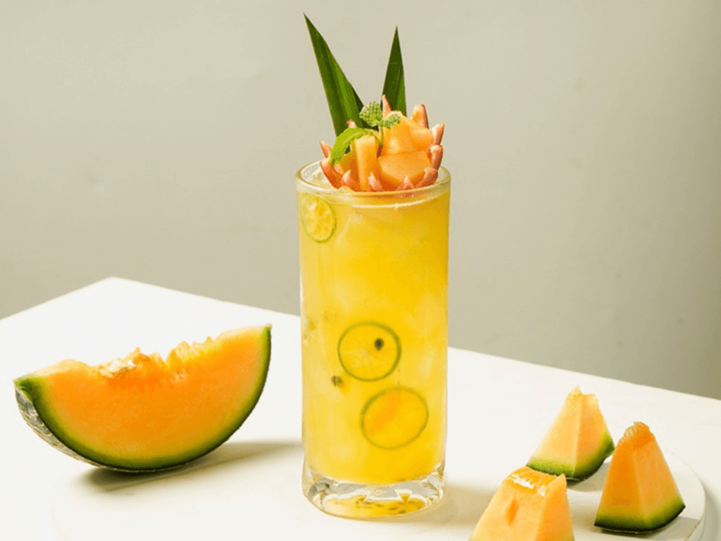 nuoc-ep-dua-luoi-cam-mat-ong-tang-cuong-vitamin-c-giup-lam-dep-da