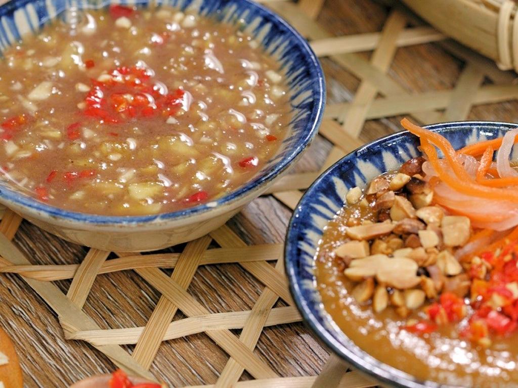 cach-lam-nuoc-cham-goi-cuon-thom-ngon
