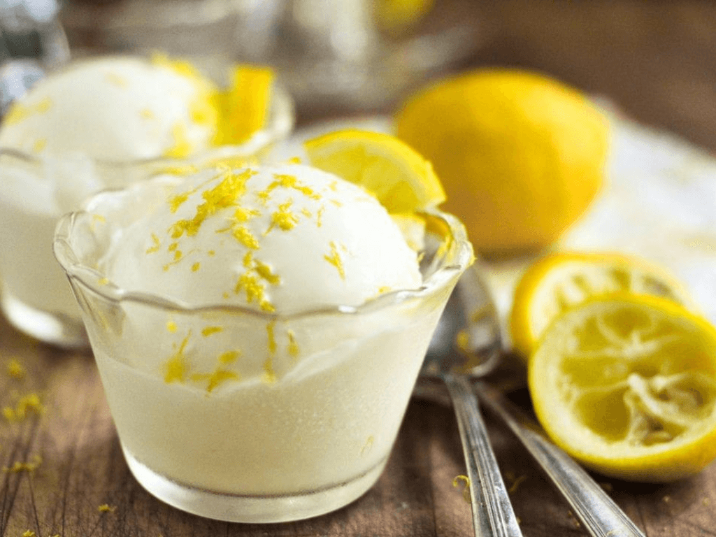 lam-kem-bang-may-danh-trung-bong-xop-min-muot-nhu-ngoai-tiem